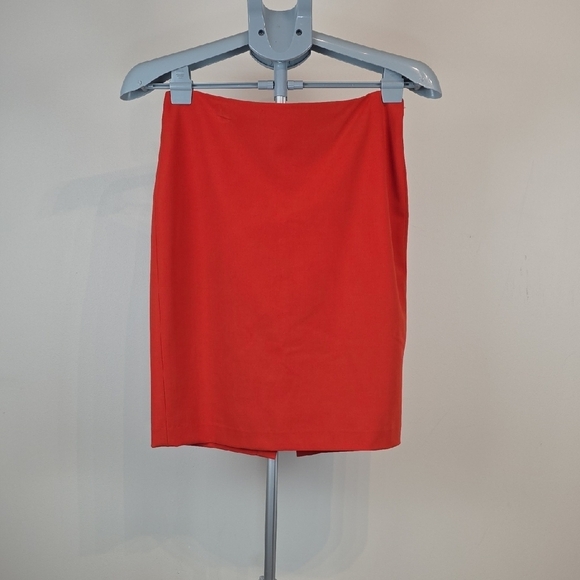 Simons Icône Red Mini Skirt Women’s Size 6 | Sleek Stretch Bodycon Pencil Skirt - Picture 5 of 8